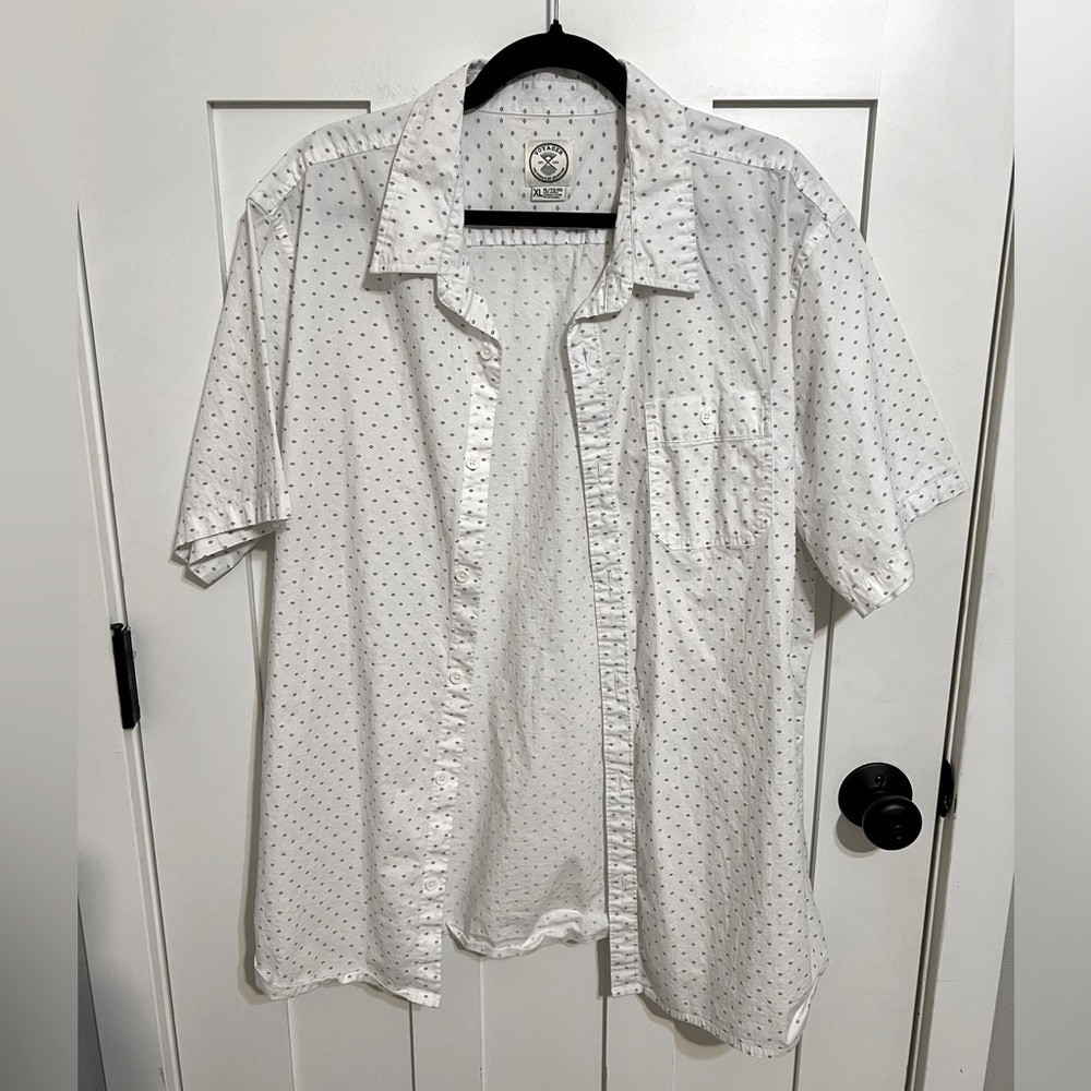 VOYAGER White Gray Button Short Sleeve pocket Shirt Geometric Stretch Men’s XL
